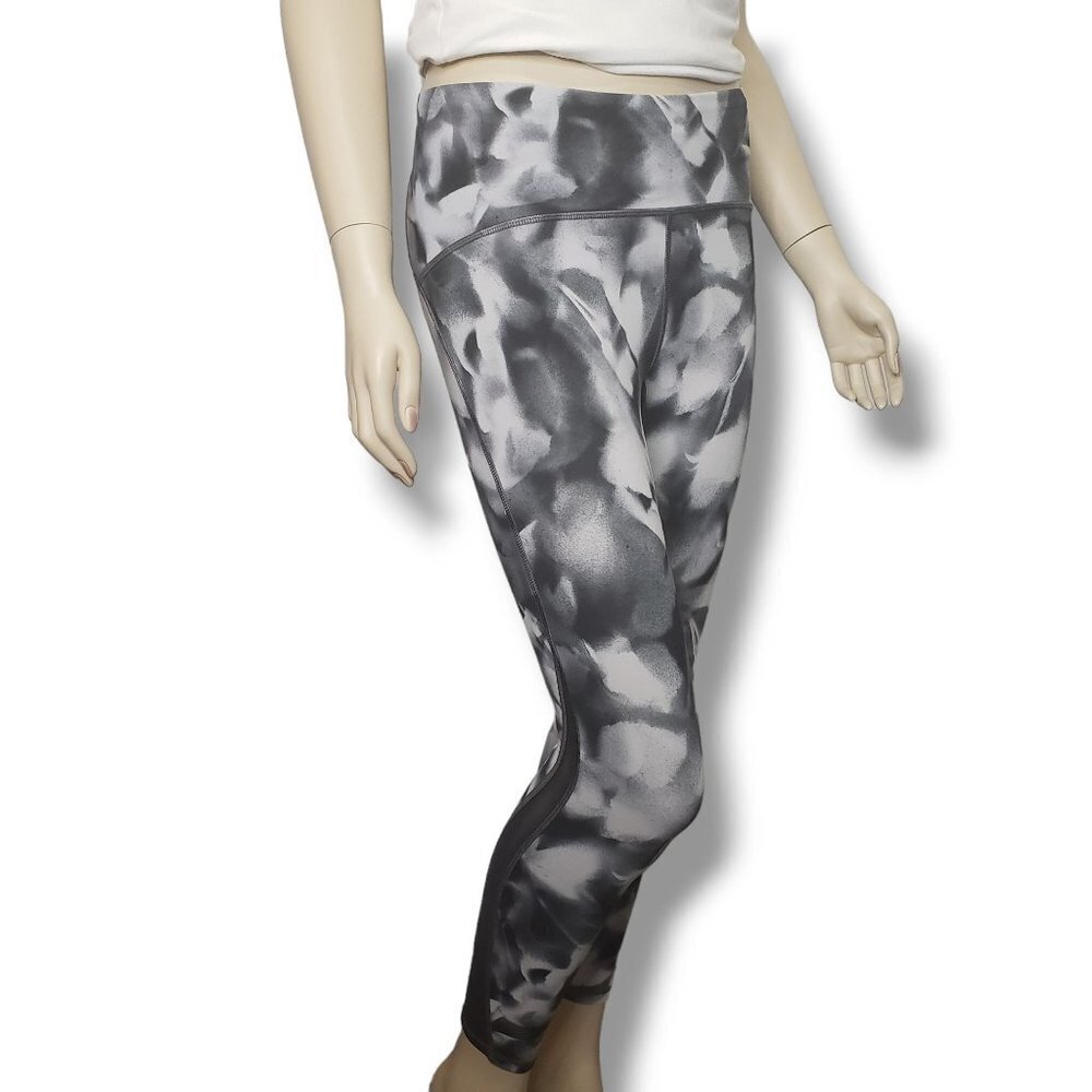 Lululemon Train Times 7/8 Tight 25" Womens 6‎ Gray LW5ARBS